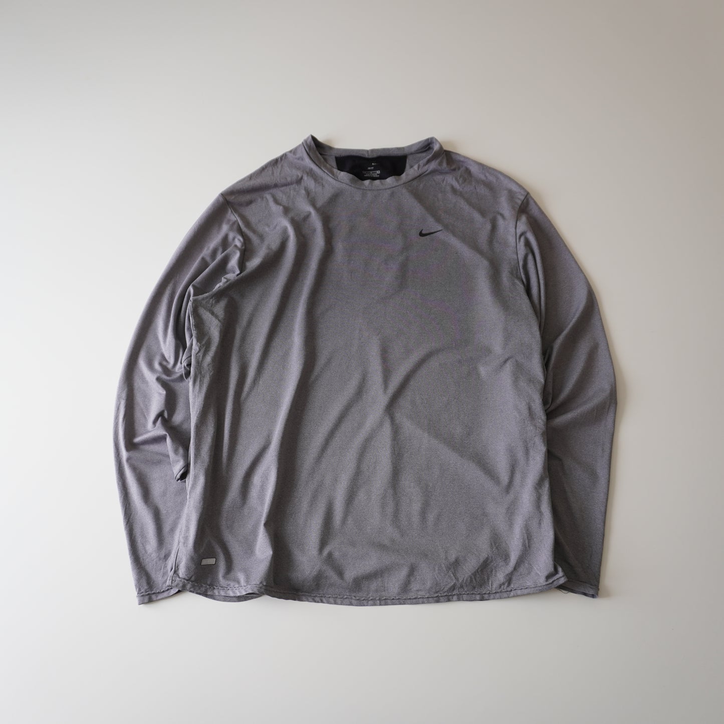 Thrifted – Polera Nike Dri-Fit Manga Larga | Largo 75 cm | Ancho 65 cm