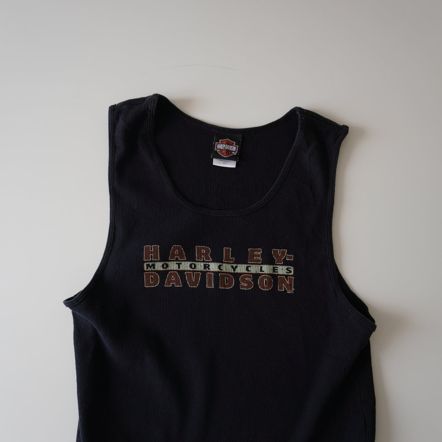 Thrifted – Polera Harley-Davidson Talla 2X | Largo 73 cm | Ancho 49 cm | Tela Elasticada