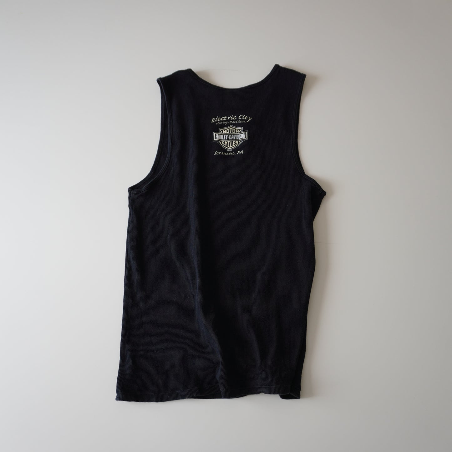 Thrifted – Polera Harley-Davidson Talla 2X | Largo 73 cm | Ancho 49 cm | Tela Elasticada