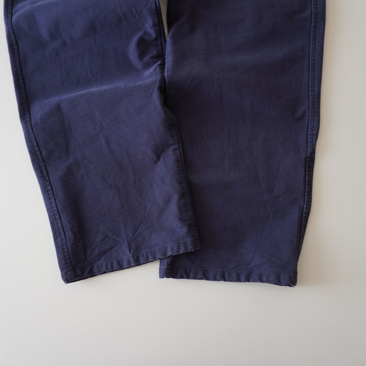 Thrifted – Pantalón Dockers Azul Navy Straight / Coupe Droite Talla 38 USA (CL 48–50) | Cintura 51 cm | Largo 105 cm | Talón 22 cm