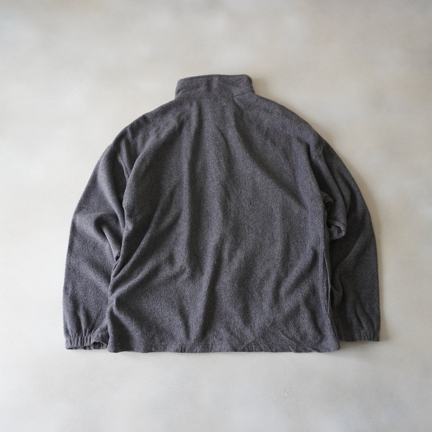 Thrifted - Polar OLYMPIC USA Gris / Talla L, 60 ancho,66 largo.