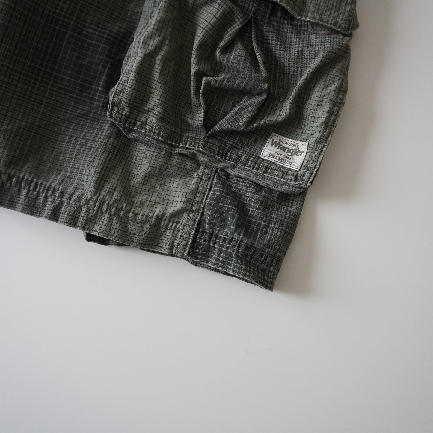 Thrifted - Short Cargo Verde Wrangler Cintura 51 cm | Largo 59 cm