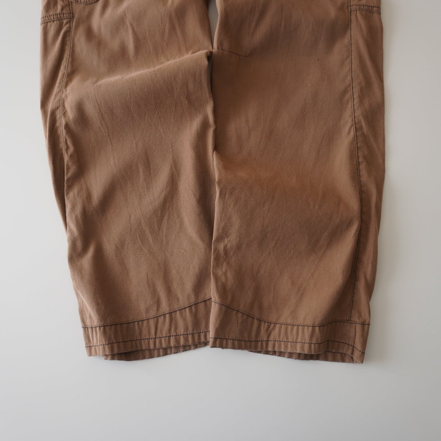Thrifted – Pantalón Cargo Café REI Outdoor Talla 36x30 USA | Cintura 46 cm | Largo 102 cm | Talón 22 cm