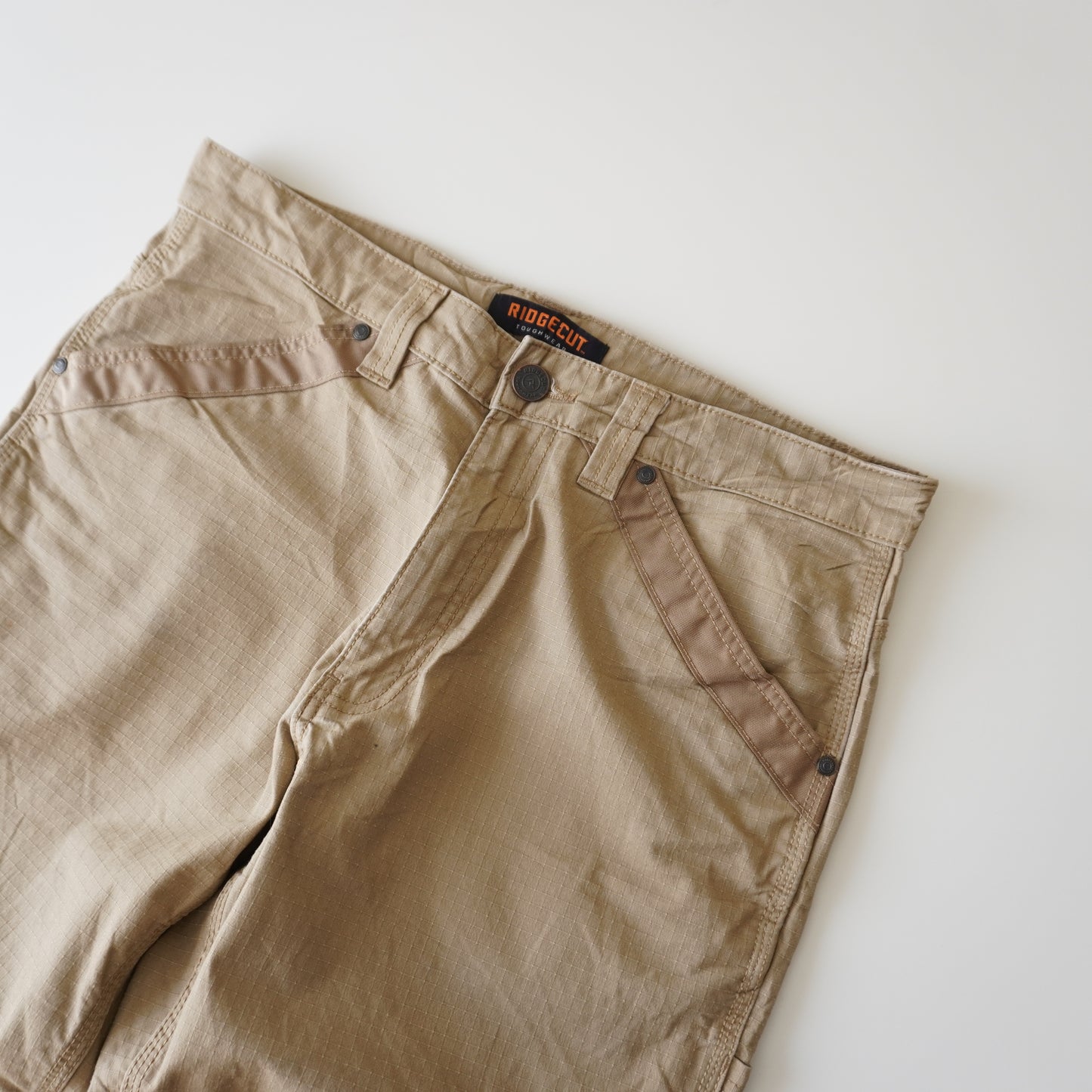Thrifted – Jean Carpenter Beige Ridgecut Workwear Talla 34x30 USA | Cintura 45 cm | Largo 103 cm | Talón 22 cm