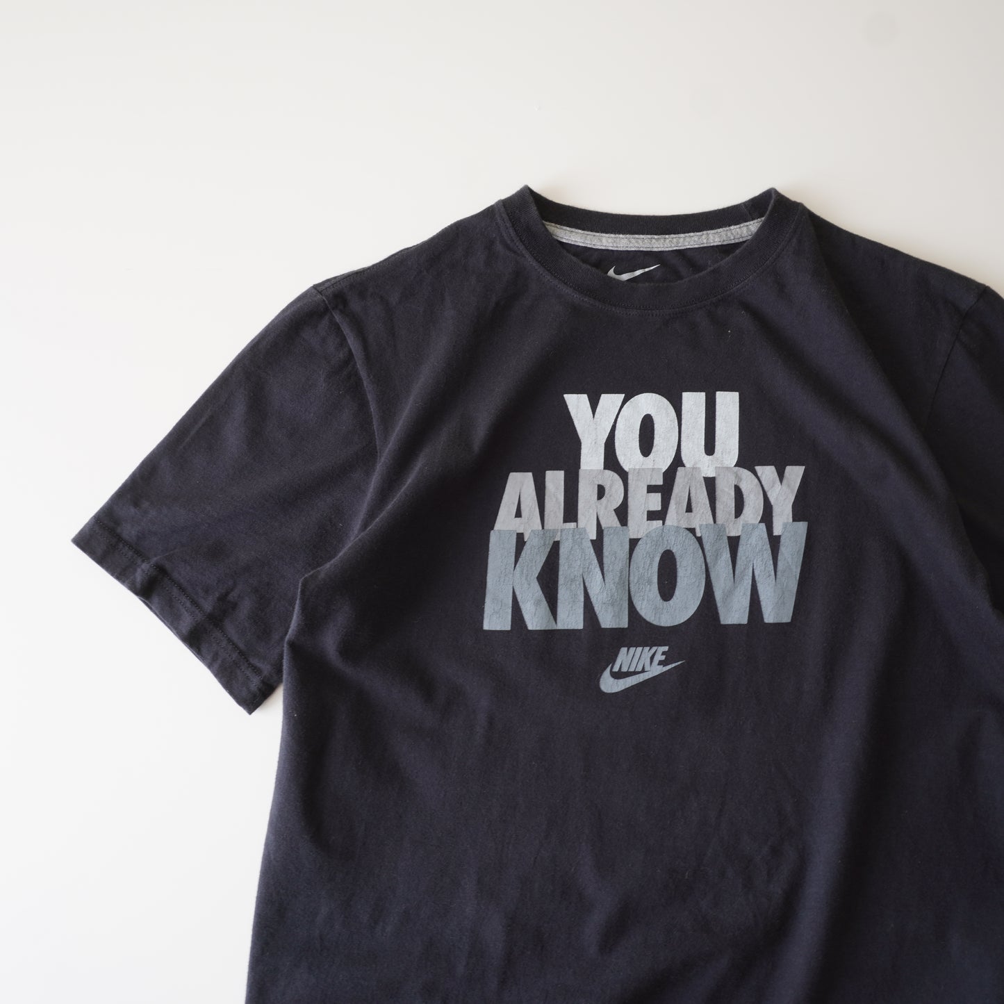 Thrifted – Polera Nike Negra Talla M | Ancho 50 cm | Largo 70 cm