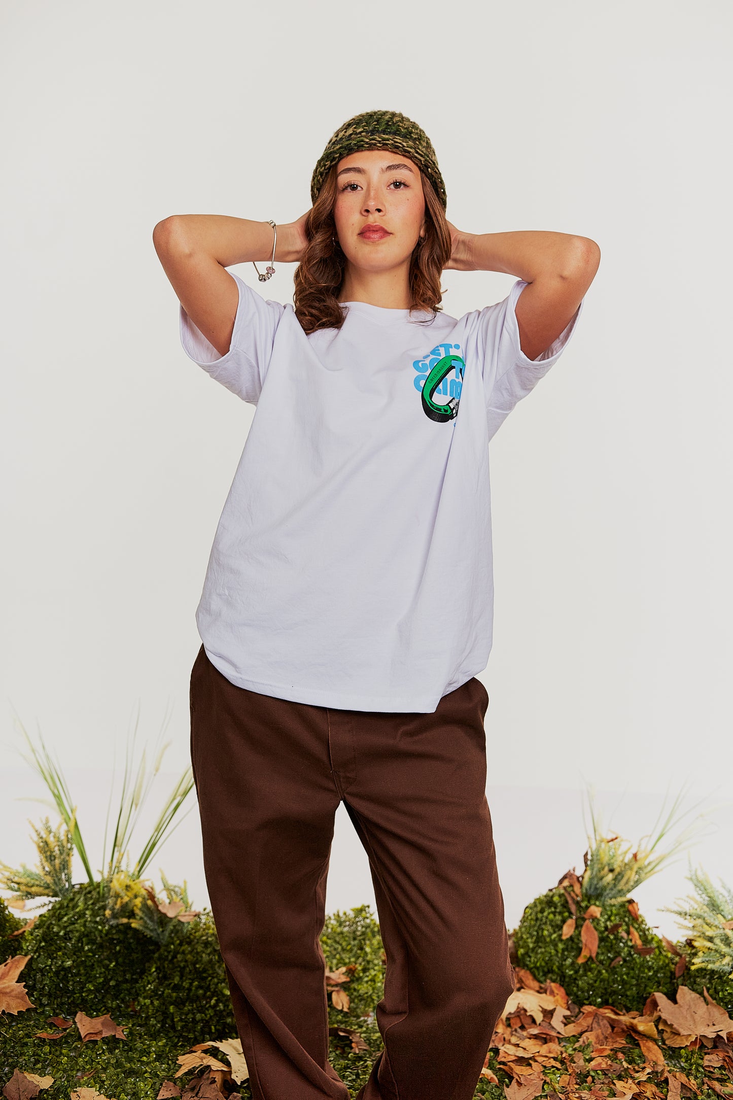 GO OVERHEAD - Polera blanca básica suelta, estilo Street y confort premium