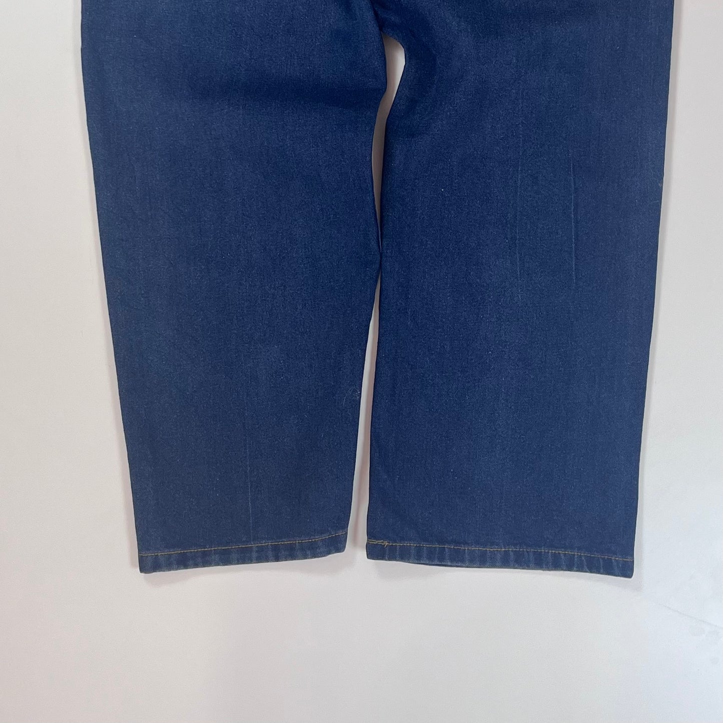 Thrifted – Jean David Taylor Regular Fit Talla 44x29 USA (CL 54 aprox.) | Cintura 56 cm | Largo 106 cm | Talón 26 cm