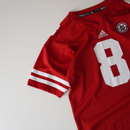 Thrifted – Jersey Adidas Nebraska Huskers Talla L | Largo 67 cm | Ancho 49 cm