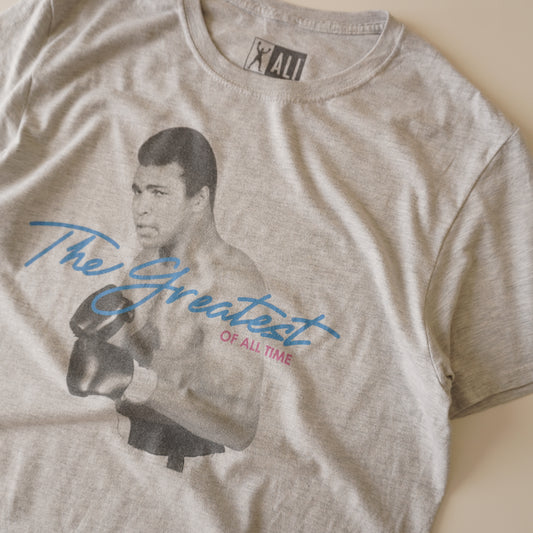 Thrifted – Polera Muhammad Ali Talla L | Largo 72 cm | Ancho 52 cm