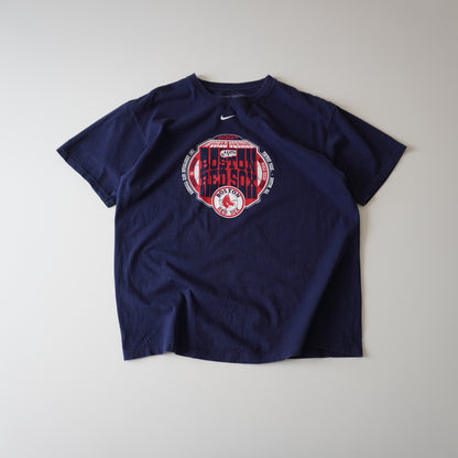 Thrifted – Polera Nike Team Boston Red Sox MLB Talla M | Largo 67 cm | Ancho 56 cm