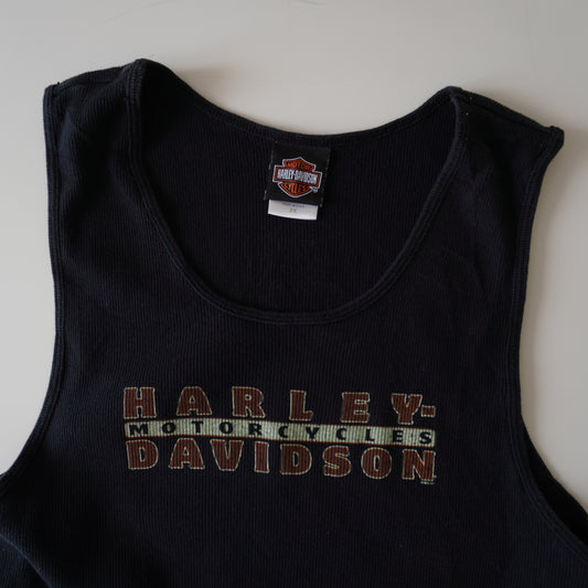 Thrifted – Polera Harley-Davidson Talla 2X | Largo 73 cm | Ancho 49 cm | Tela Elasticada