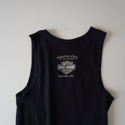 Thrifted – Polera Harley-Davidson Talla 2X | Largo 73 cm | Ancho 49 cm | Tela Elasticada