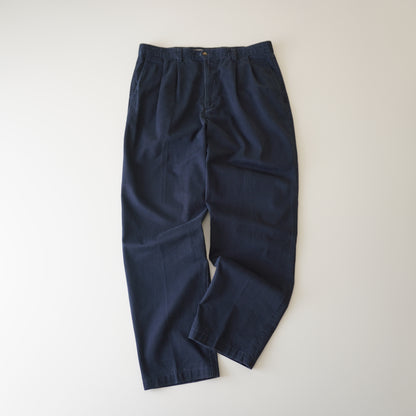 Thrifted – Pantalón Dockers Azul Navy Classic Fit Talla 38x34 USA (CL 48–50) | Cintura 48 cm | Largo 110 cm | Talón 23 cm