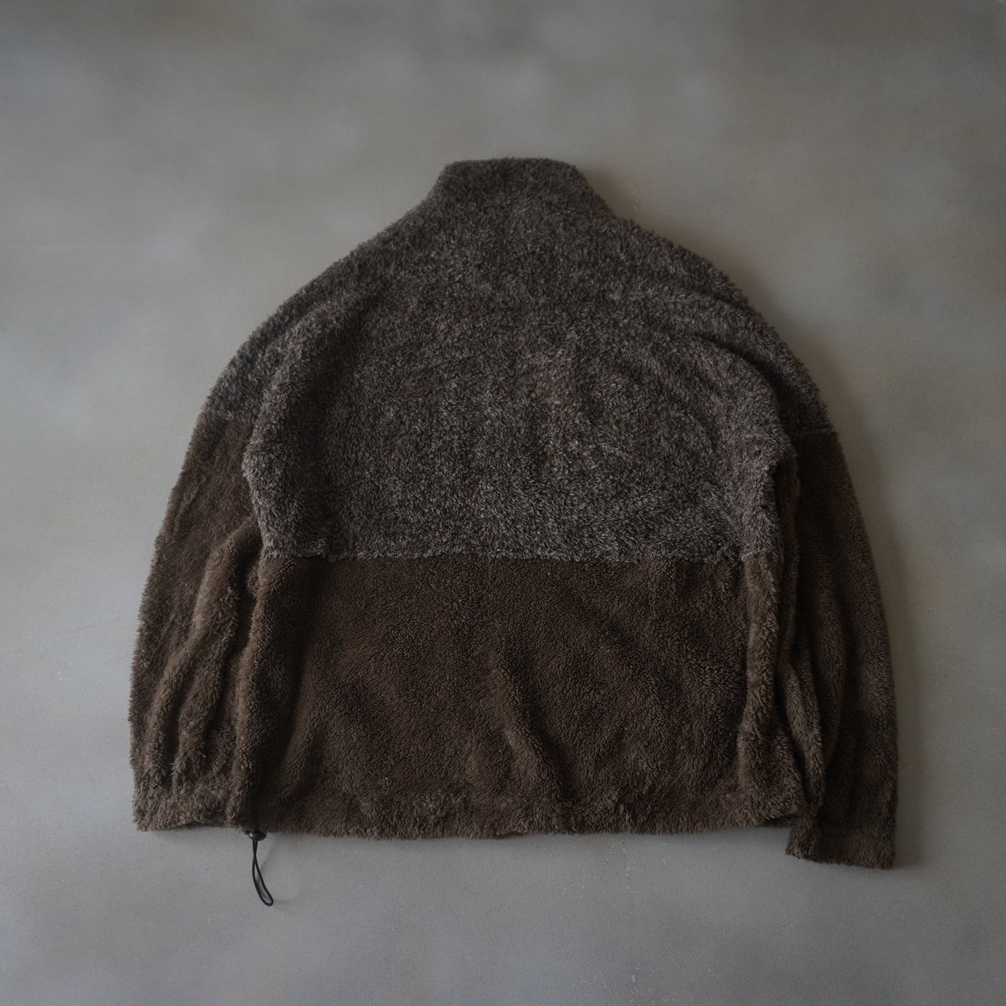 Thrifted - Polar Furry Cafe /  Talla S, 63 ancho ,65 largo