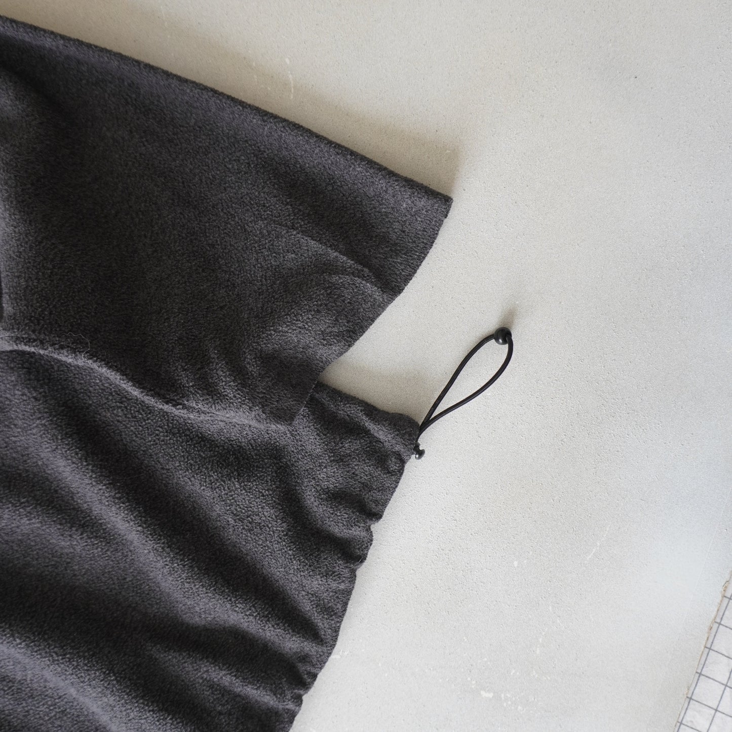 Thrifted - Polar REEBOK Gris / Talla 2XL 70 ancho , 74 largo 