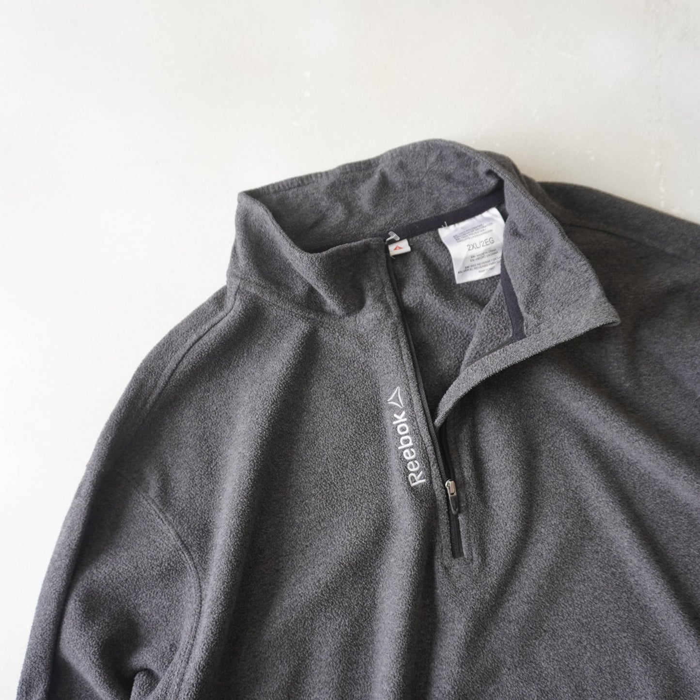 Thrifted - Polar REEBOK Gris / Talla 2XL 70 ancho , 74 largo 