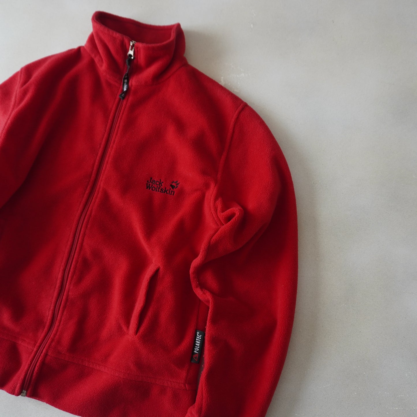 Thrifted - Polar Jack Wolfskin / Rojo (Talla XL) FIT M 52 ancho 60 largo 