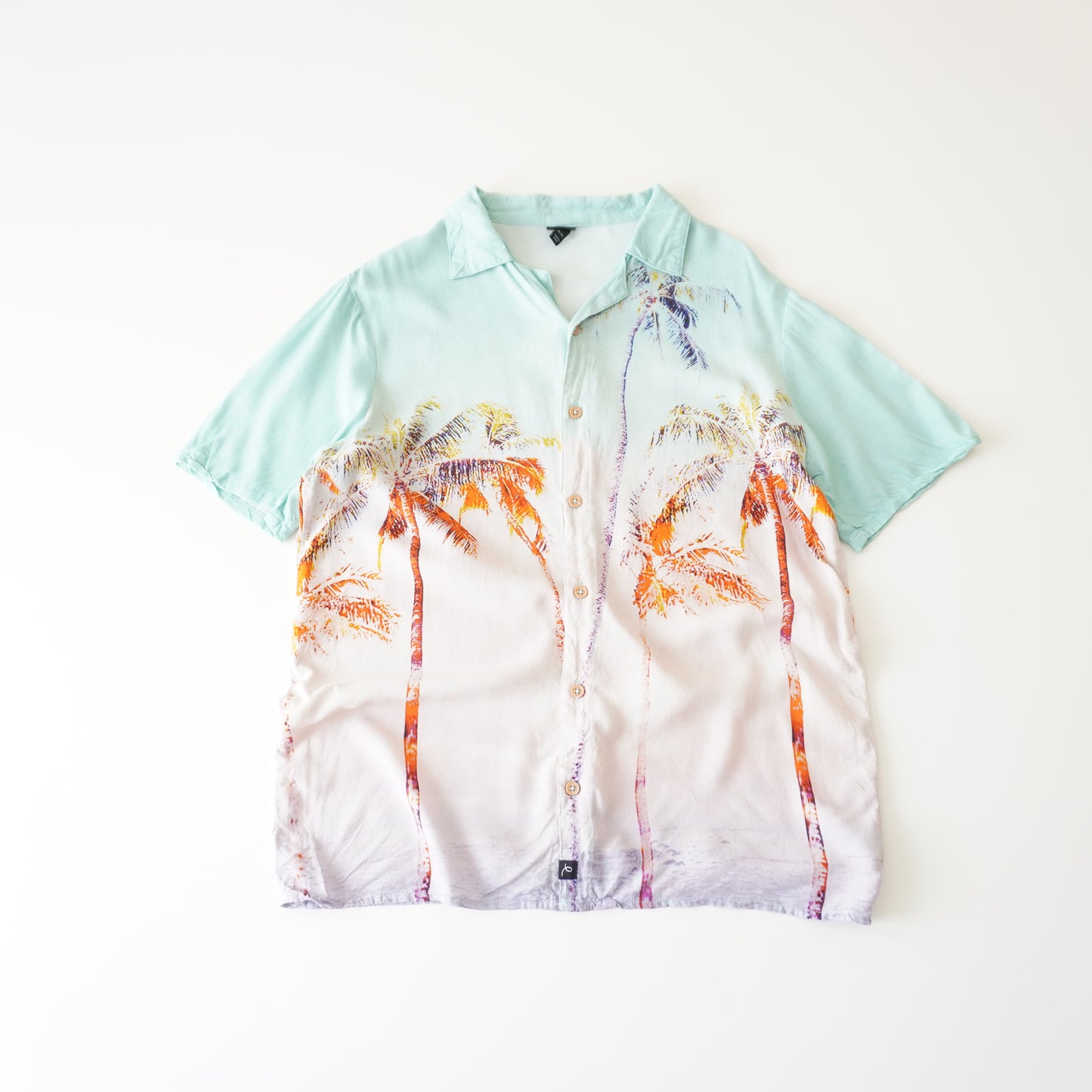 Thrifted -Camisa Verde Agua y palmeras / Talla XL Juvenil (16) 65 LARGO X 49 nhco