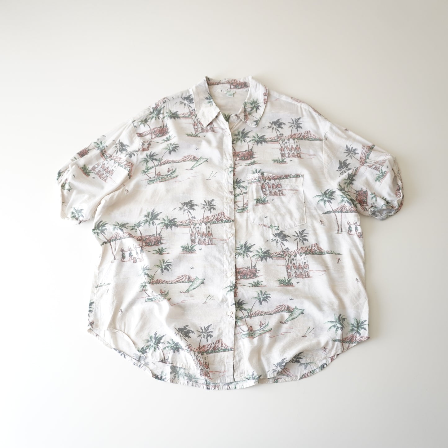 Thrifted -Camisa AERIE blanca con rosados / Talla L 73 ANCHOX 66 LARGO