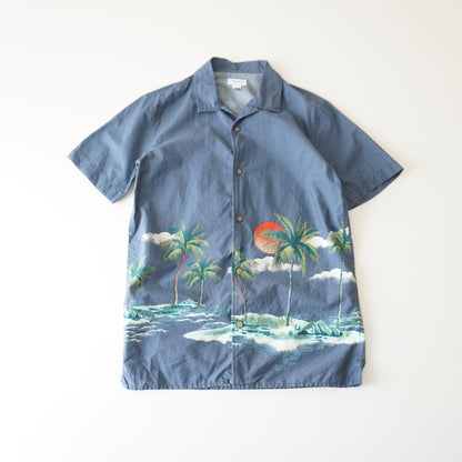 Thrifted - Camisa Azul palmeras y sol / Talla XL, 68 LARGO X 46 ANCHO