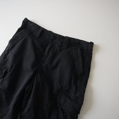 Thrifted - Short Cargo Negro George Talla 30 USA | Cintura 41 cm | Largo 50 cm