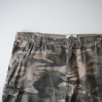 Thrifted - Short Cargo Militar Abercrombie Talla 34 USA | Cintura 46 cm | Largo 56 cm