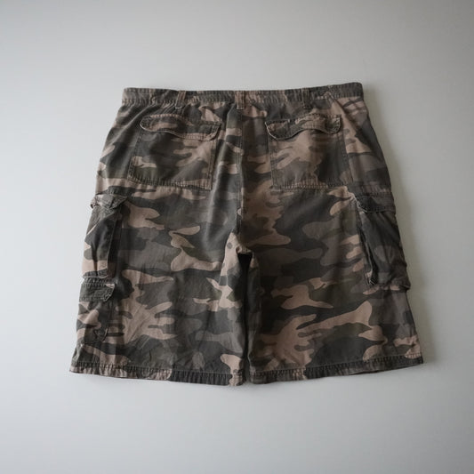 Thrifted - Short Cargo Militar Abercrombie Talla 34 USA | Cintura 46 cm | Largo 56 cm