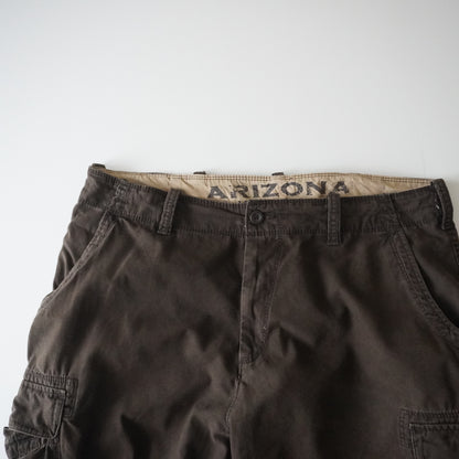 Thrifted - Short Cargo Café Arizona Talla 38 USA | Cintura 49 cm | Largo 59 cm