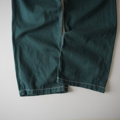 Thrifted – Pantalón Cargo Verde Costuras Blancas Talla US 6 | Cintura 40 cm | Largo 107 cm