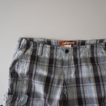 Thrifted – Short Cargo Celeste Lee Dungarees con Líneas Negras, Blancas y Beige Talla 36 USA | Cintura 48 cm | Largo 55 cm