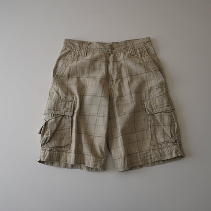 Thrifted – Short Cargo Beige con Líneas Café Urban Up Talla 29 USA | Cintura 40 cm | Largo 49 cm