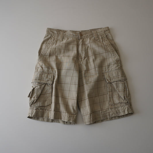 Thrifted – Short Cargo Beige con Líneas Café Urban Up Talla 29 USA | Cintura 40 cm | Largo 49 cm