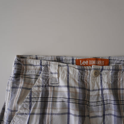 Thrifted – Short Cargo Blanco Lee Dungarees con Líneas Azules y Café Talla 29 USA | Cintura 49 cm | Largo 50 cm
