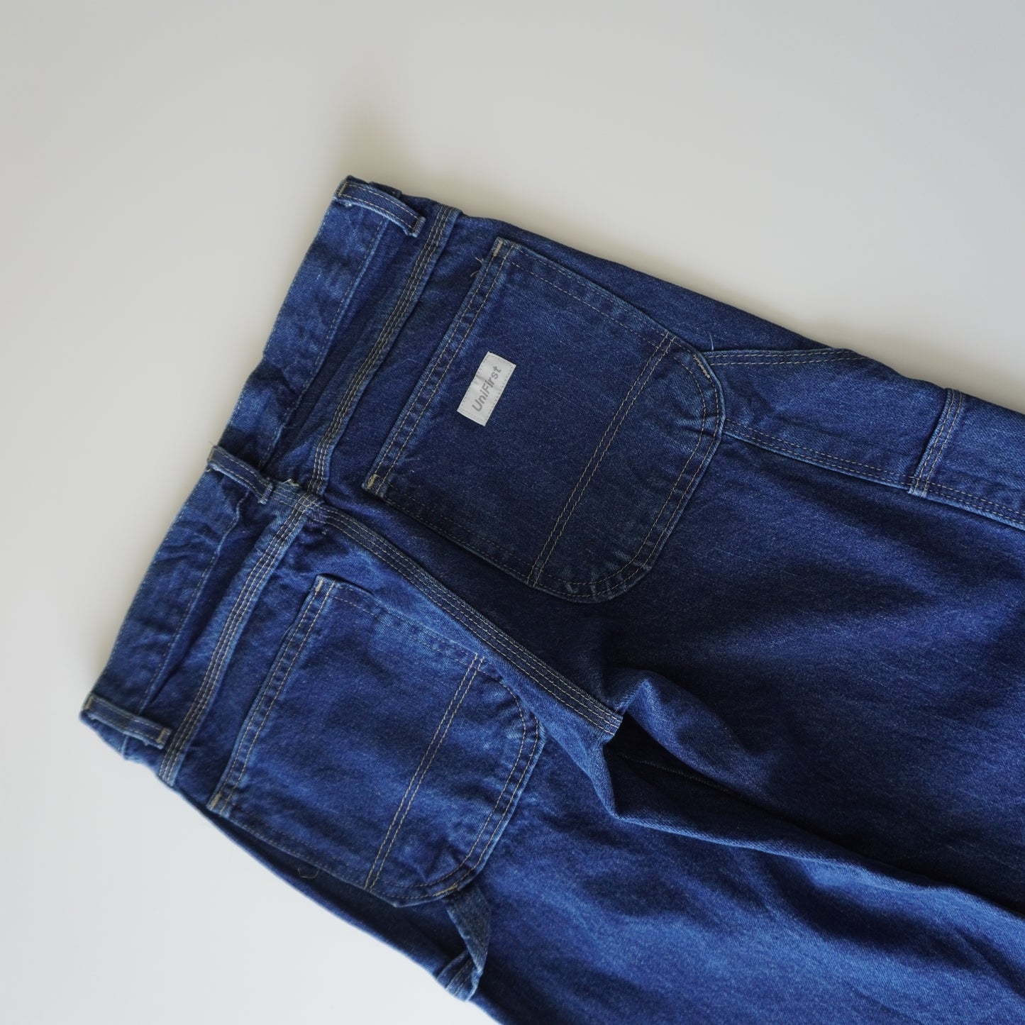Thrifted – Jean UniFirst Talla 30x32 USA | Cintura 42 cm | Largo 109 cm | Talón 21 cm