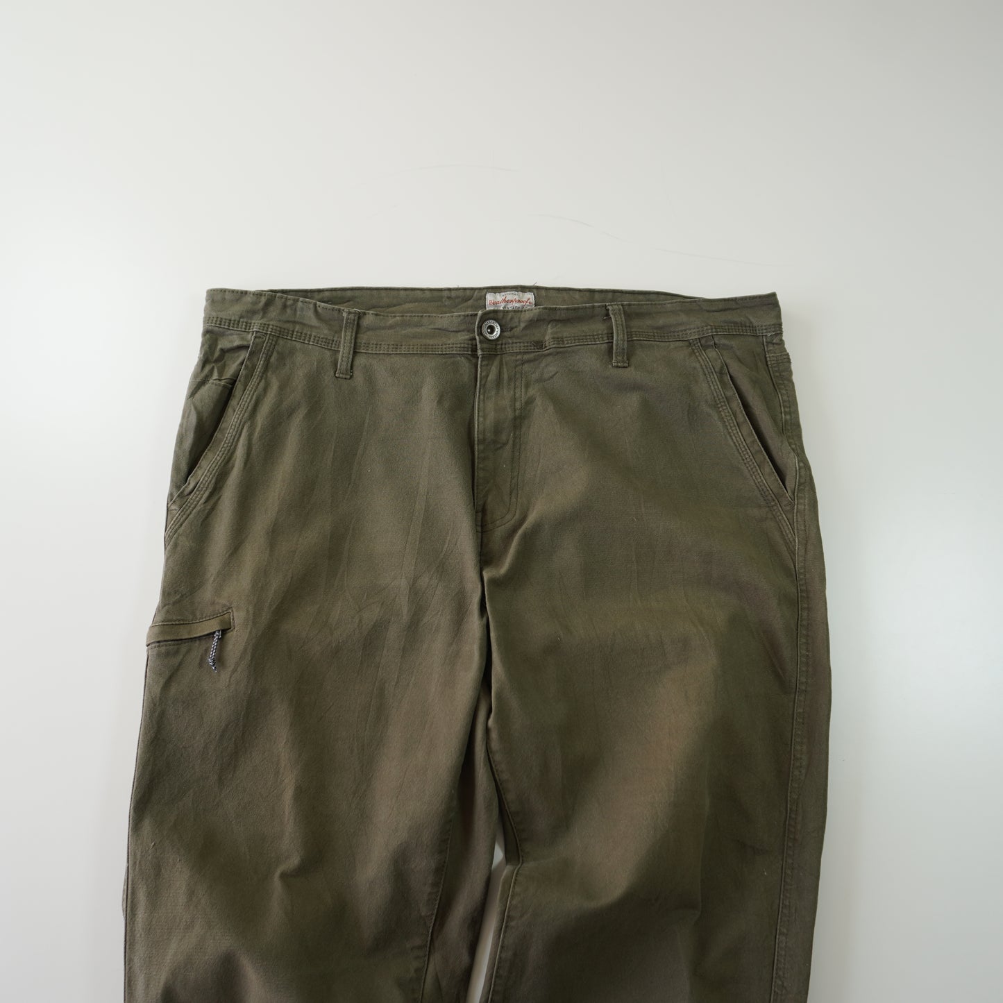 Thrifted – Jean Weatherproof Verde Vintage Talla 40x30 USA (CL 52/54 aprox) | Cintura 54 cm | Largo 104 cm | Talón 23 cm