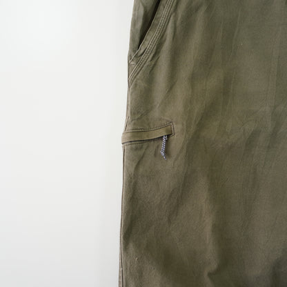 Thrifted – Jean Weatherproof Verde Vintage Talla 40x30 USA (CL 52/54 aprox) | Cintura 54 cm | Largo 104 cm | Talón 23 cm