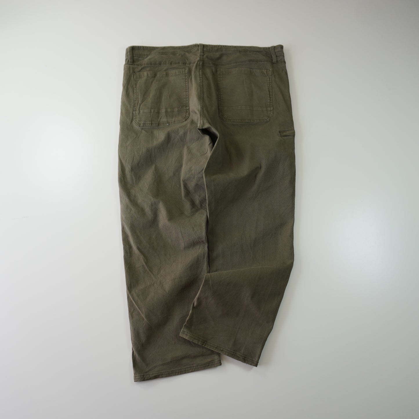 Thrifted – Jean Weatherproof Verde Vintage Talla 40x30 USA (CL 52/54 aprox) | Cintura 54 cm | Largo 104 cm | Talón 23 cm