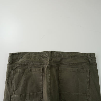 Thrifted – Jean Weatherproof Verde Vintage Talla 40x30 USA (CL 52/54 aprox) | Cintura 54 cm | Largo 104 cm | Talón 23 cm