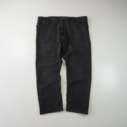 Thrifted – Jean Wrangler Negro Regular Taper Fit Talla 42x30 (CL 52/54) | Cintura 101 cm | Largo 57 cm | Talón 20 cm