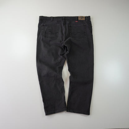 Thrifted – Jean Wrangler Negro Regular Taper Fit Talla 42x30 (CL 52/54) | Cintura 101 cm | Largo 57 cm | Talón 20 cm