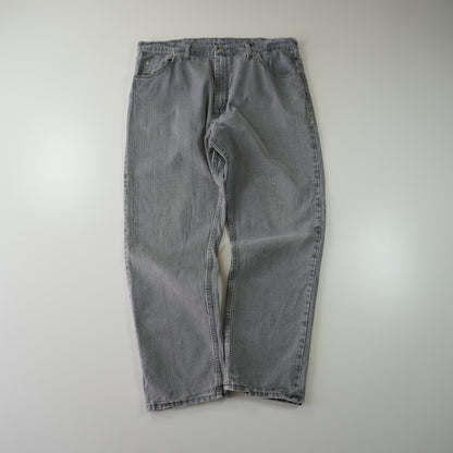 Thrifted – Jean Wrangler Gris Talla 40x30 (CL 50) | Cintura 108 cm | Largo 52 cm | Talón 23 cm