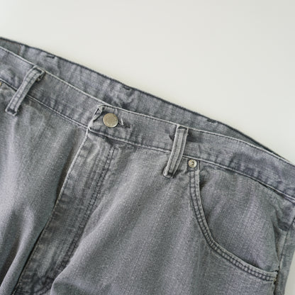 Thrifted – Jean Wrangler Gris Talla 40x30 (CL 50) | Cintura 108 cm | Largo 52 cm | Talón 23 cm