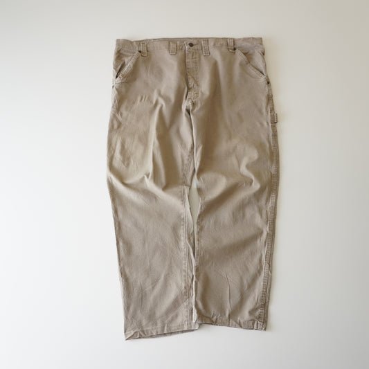Thrifted – Jean Carpenter Café Wrangler Talla 42x32 USA | Cintura 58 cm | Largo 104 cm | Talón 24 cm