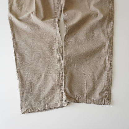 Thrifted – Jean Carpenter Café Wrangler Talla 42x32 USA | Cintura 58 cm | Largo 104 cm | Talón 24 cm