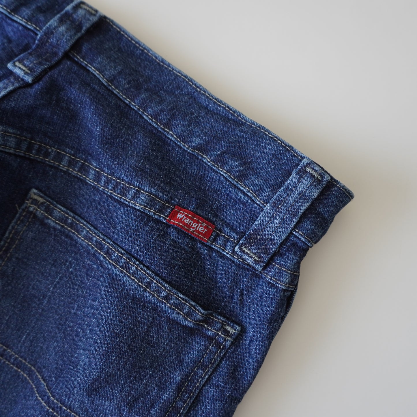 Thrifted – Jean Carpenter Azul Wrangler Talla 30x32 USA | Cintura 40 cm | Largo 106 cm | Talón 20 cm
