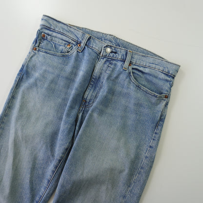 Thrifted – Jean Levi’s 510 Azul Talla 34 (CL 46) | Cintura 107 cm | Largo 47 cm | Talón 18 cm