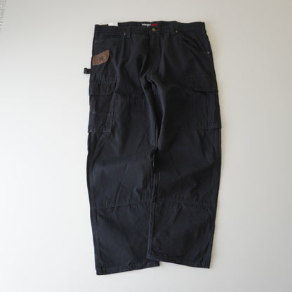 Thrifted – Jean Negro Wrangler Talla 40x30 USA | Cintura 53 cm | Largo 110 cm | Talón 24 cm