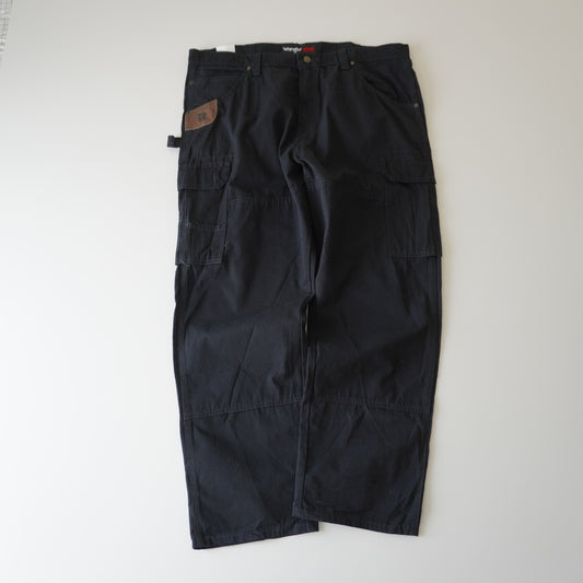 Thrifted – Jean Negro Wrangler Talla 40x30 USA | Cintura 53 cm | Largo 110 cm | Talón 24 cm