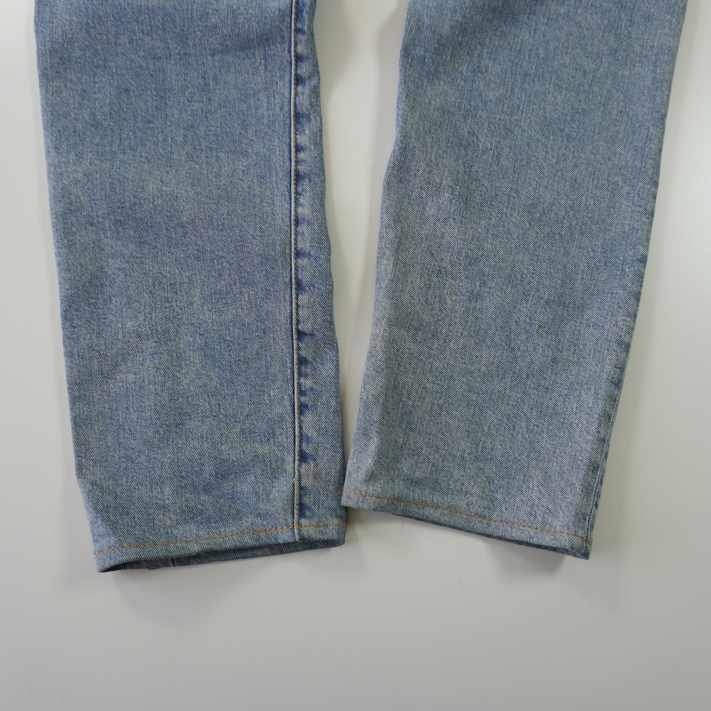Thrifted – Jean Levi’s 510 Azul Talla 34 (CL 46) | Cintura 107 cm | Largo 47 cm | Talón 18 cm