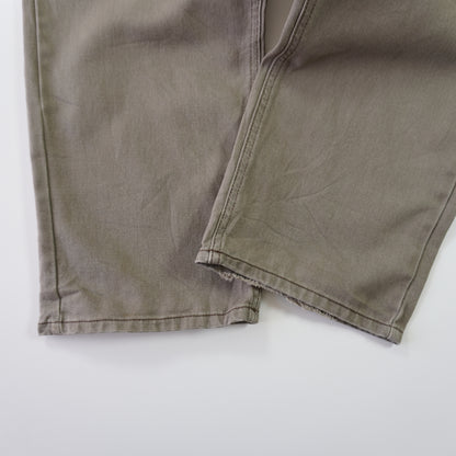 Thrifted – Jean Denver Hayes Relaxed Fit Café Talla 40x30 (CL 50/52) | Cintura 104 cm | Largo 52 cm | Talón 23 cm